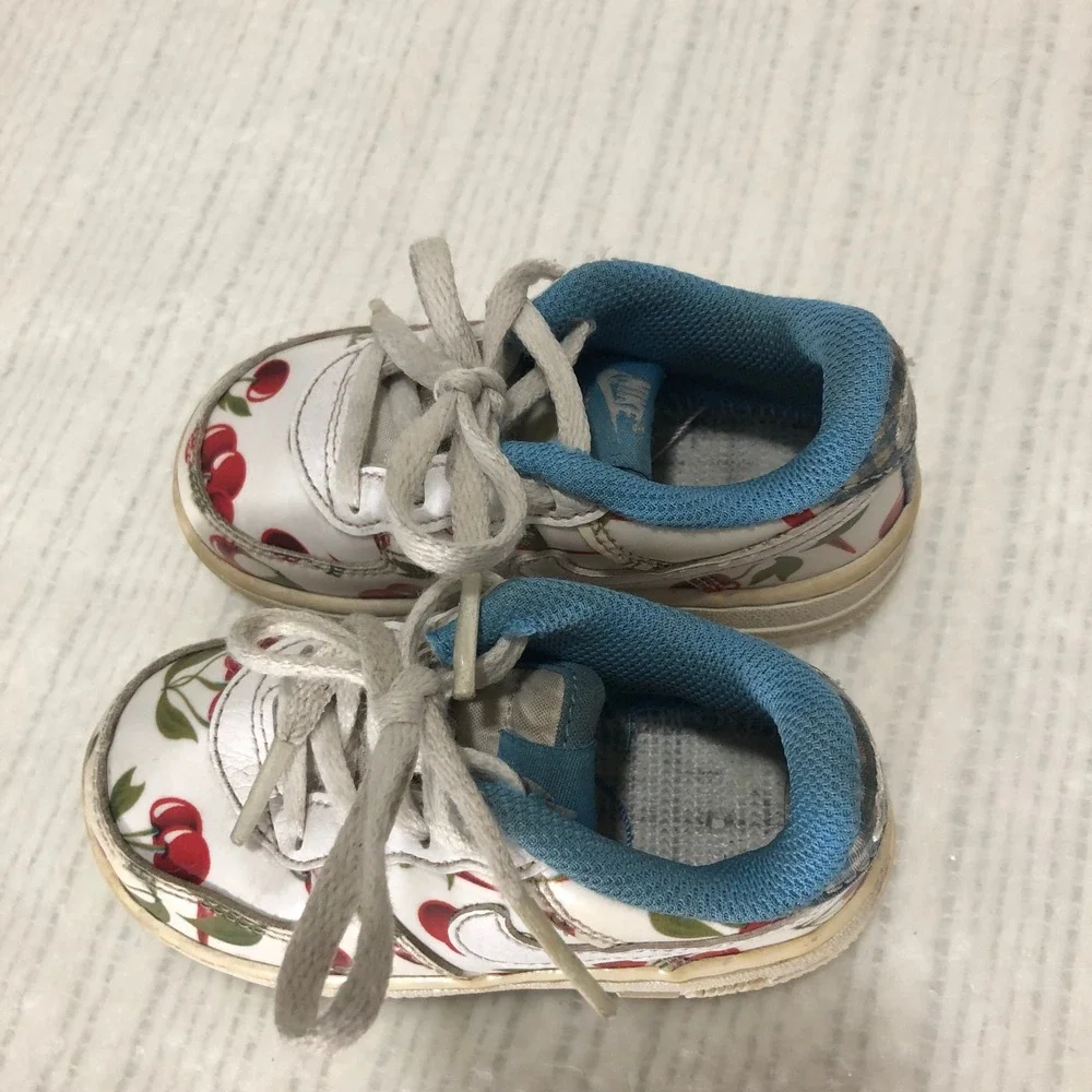 Nike Air Force 1 Cherry Print Sneakers Blue Trim Toddler Shoes Size‎ 6